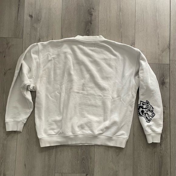 Darc Sport “Wolves” Crewneck – Clean & Classic 🐺 - Size Large - Picture 2 of 4